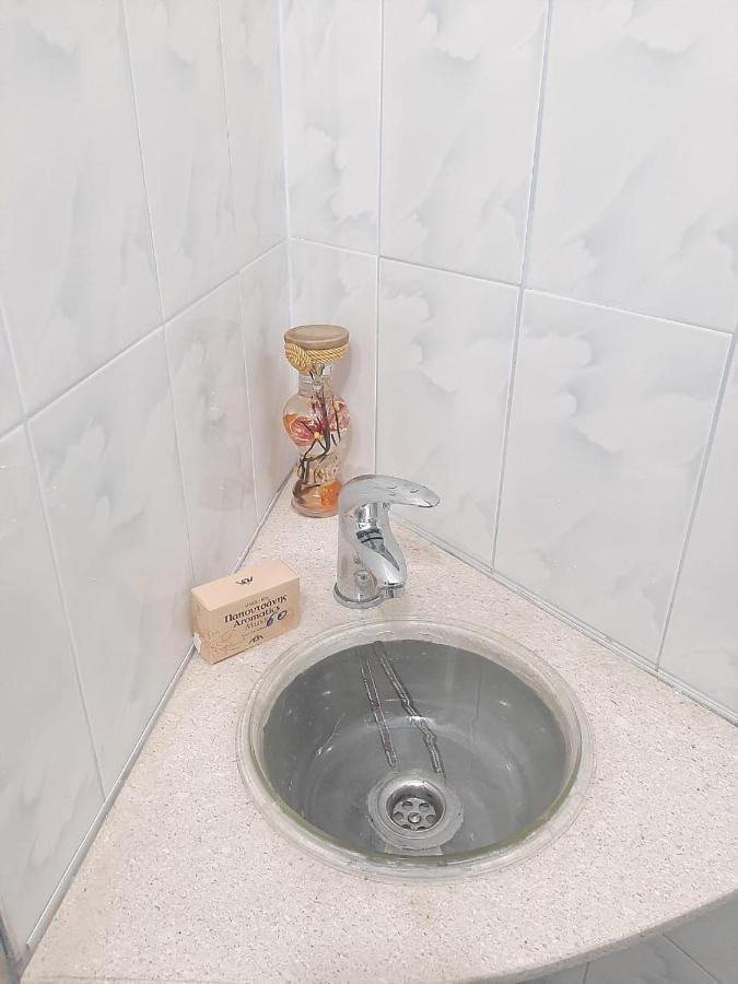 Gjirokastër Vrenjo Guesthouse מראה חיצוני תמונה