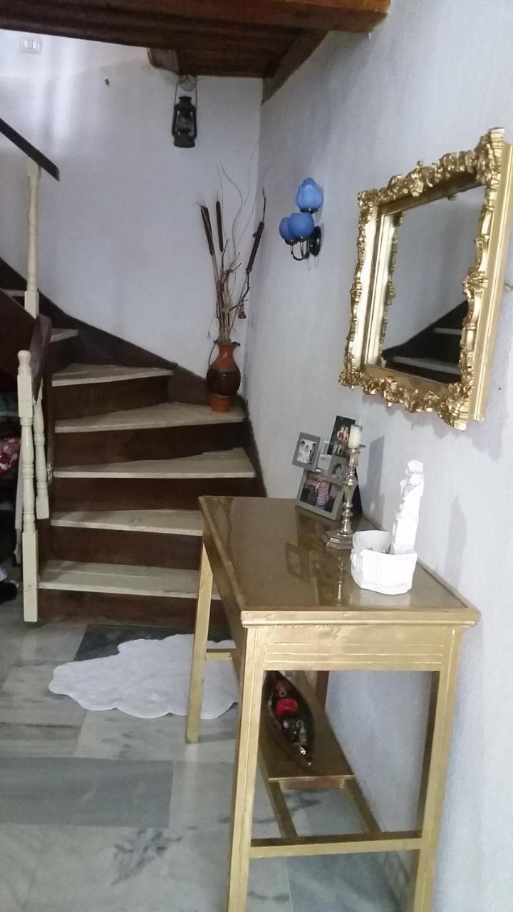 Gjirokastër Vrenjo Guesthouse מראה חיצוני תמונה